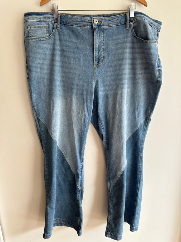 SECONDHAND 22W - Sofia Flare Jeans